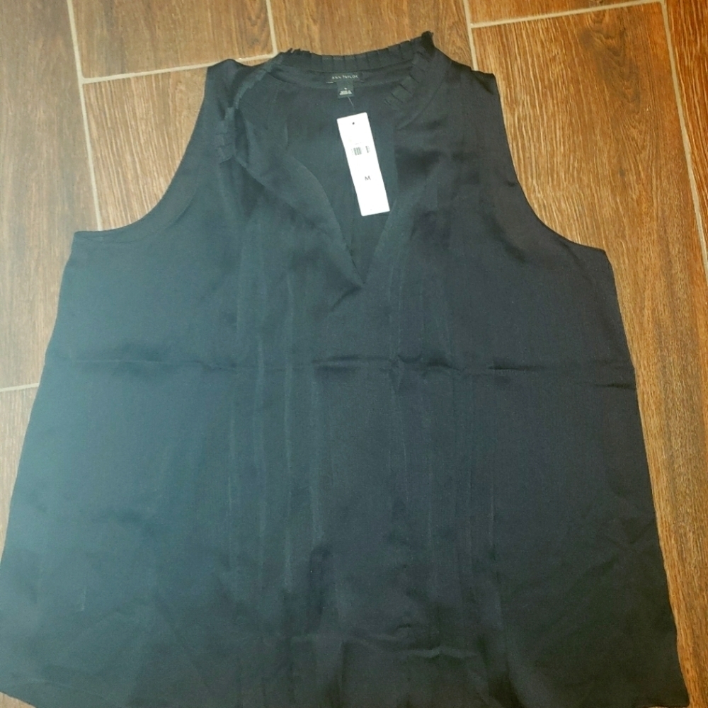 Ann Taylor Black Pleated Top Blouse sz Medium M NEW